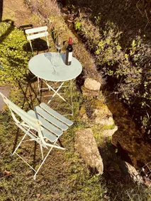 Thatched Devon Cottage beside stream near beach - Image 3