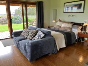 Room with a view. Fully self contained space. - Image 2