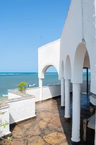 Panoramic Oceanfront Penthouse Pool & Housekeeping - Image 4