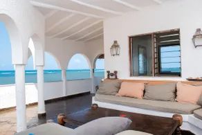 Panoramic Oceanfront Penthouse Pool & Housekeeping - Image 5