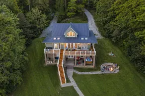 Lakefront, Kayaks, SUPs, Hot Tub & Boat Options - Image 5