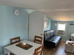 1354 Simpson 2nd fl. Beach cottage - Image 3