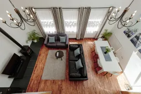 Harbourside Luxury Apartment - Image 3