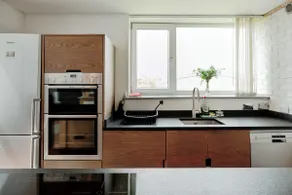 Harbourside Luxury Apartment - Image 4