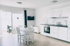 Apartamento vacacional con terraza | Vistas a la playa - Image 5