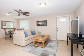Walk to the beach & Downtown! Ocean Springs in perfect location! Azalea Cottage - Image 2