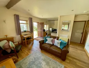 Red Cottage - Image 3
