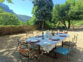 Smukt provencalsk bondegård beliggende i bjergene - Image 5