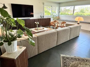 A modern and stylish house. - Image 3