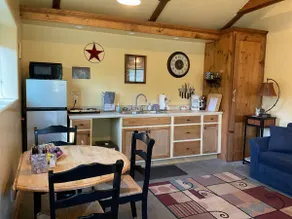 Laurel Farm's Guesthouse - Image 3