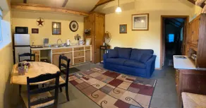 Laurel Farm's Guesthouse - Image 4