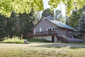 Lakeside Gem: Panoramic Views & Private Beach - Image 4