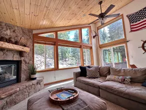 Castle Rock Lodge | Hot Tub, Sauna & Forest Views - Image 2