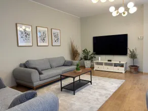 Entire house&yard Laminorului Metro, FREE Parking - Image 2