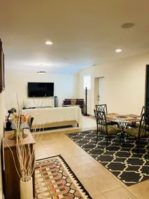 Private Suite with W/D, Walk to Shops/Restaurants - Image 2