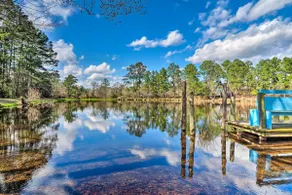 Lodge on Lake Siesta: Spacious La Grange Retreat! - Image 3