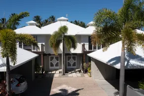 Donkin - Luxury - Absolute Beachfront - Image 2
