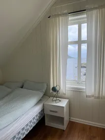 Apartment with sea view at Eikeset Havbu - Image 5