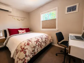Comfy 2Br Craftsman House in the Heart of SD - Image 2