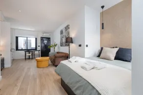 C56 - Studio with amazing terrace in the centre - Image 2