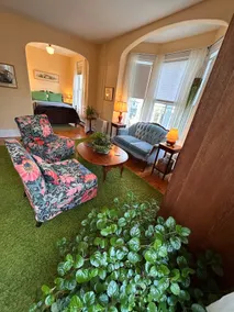 PRlVATE SUlTE in the Heart of East End Portland - Image 3