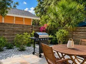 Duplex-near beaches-historical area- Pets welcome - Image 5