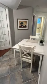 Apartment with Private Entrance - Image 2