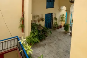 Old Square Hideaway (Wifi) - Image 3