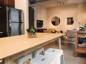 Spacious 8 Person Loft > 1 BLOCK to Broadway! 309 - Image 4