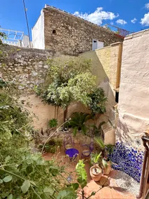 Historic house in the heart of old town Oliva - Image 4