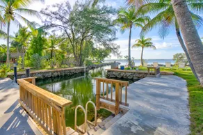 Bay Sunsets Free Kayaks/Paddleboard Jacuzzi - Image 3