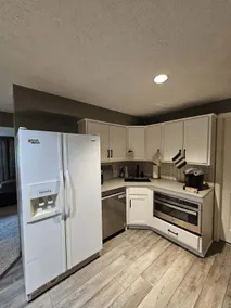 Traveler's Basement Hideaway near Offutt - Image 5