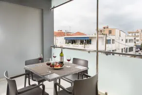 Spring Apartments - Image 4