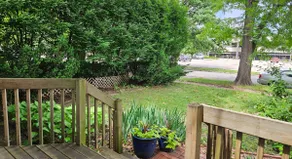 Houston Street Cottage - Image 2