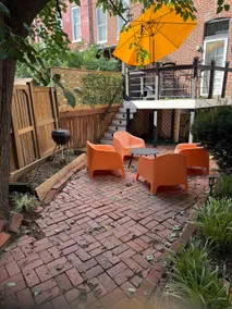 Capitol Hill Charm•King-Bed•Deck•Near Metro - Image 5