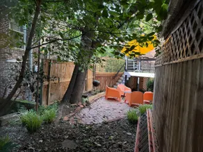 Capitol Hill Charm•King-Bed•Deck•Near Metro - Image 5