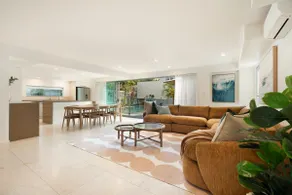 9 Depper St - Luxury 6BR Dual-Living Home | Pool - Image 2