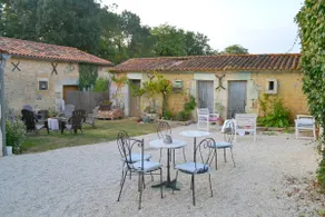 Homerez - Spacious House in Cabariot, 180m², Garden - Image 2
