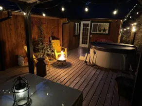 Cozy Vernon Cabin - Private Hot Tub & Deck - King - Image 3
