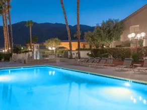 Downtown Winner bei Plaza Villas - zu Fuß zum Coachella-Shuttles! - Image 2
