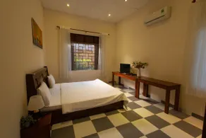Entire private 4-bedroom villa with private pool - Image 4
