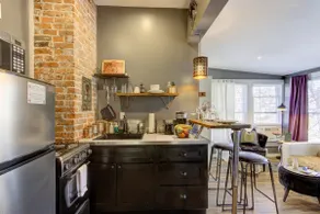 Historic Hideaway | Walk to Overton Park & Bars - Image 3
