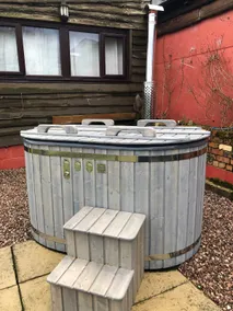 Cottage avec jardin, barbecue et jacuzzi | Avec animaux acceptés - Image 2