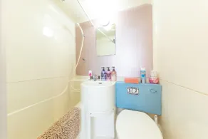 Lovely Shiny Japanese studio room - Image 4
