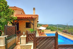 Merveilleuse villa entièrement équipée avec jardin, barbecue et terrasse | Vue montagne - Image 4