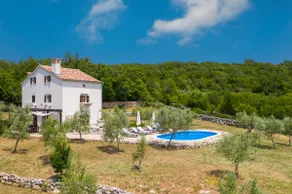 Holiday house Harmonie, pool and large garden - Image 2