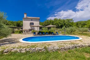 Holiday house Harmonie, pool and large garden - Image 5