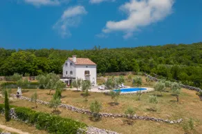 Holiday house Harmonie, pool and large garden - Image 3