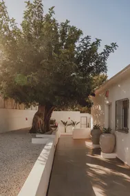A calm haven in Les Rotes with ocean views - Image 3
