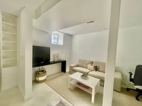 Modern 1 bed w/Sauna in Trendy Trinity Bellwoods - Image 3